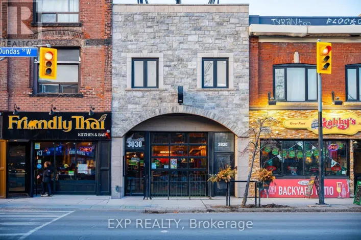 3030 DUNDAS STREET W, Toronto