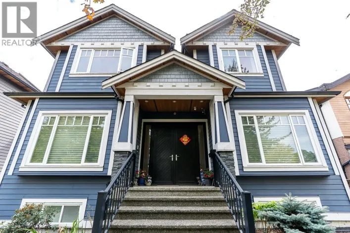 House for sale: 3032 E 16TH AVENUE, Vancouver