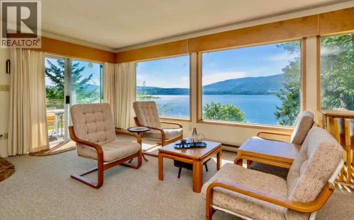 3035 Squilax-Anglemont Road, Lee Creek