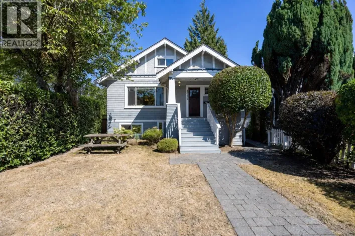 3035 W 5TH AVENUE, Vancouver