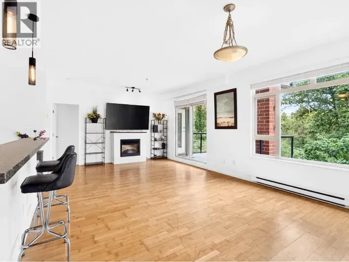 304 100 CAPILANO ROAD, Port Moody