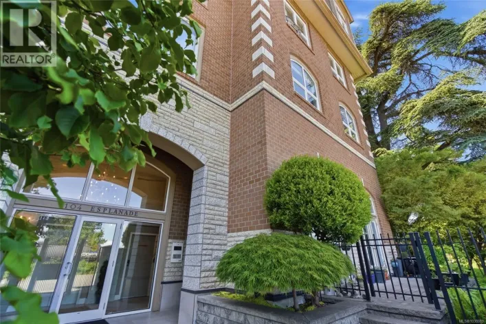304 104 Esplanade St, Nanaimo