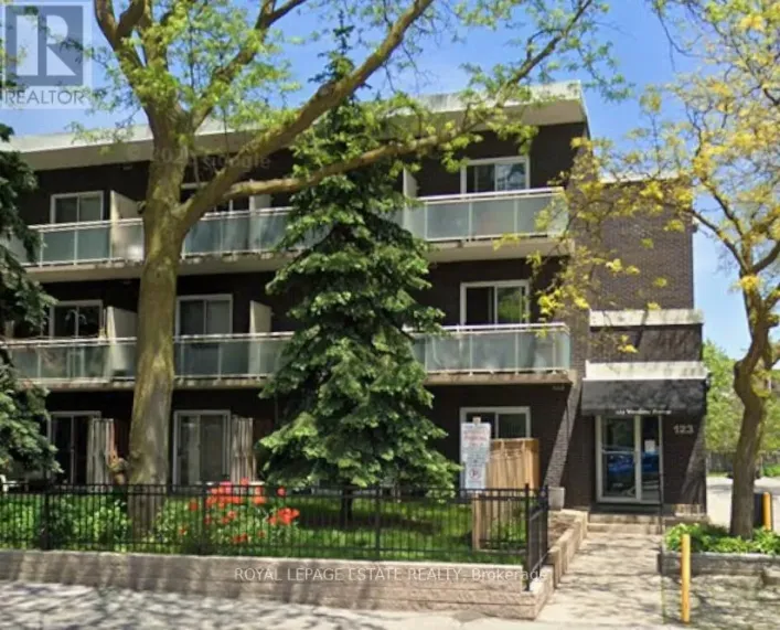 Apartment for sale: 304 - 123 WOODBINE AVENUE, Toronto