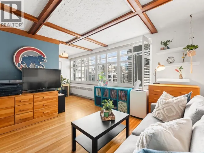 304 1975 PENDRELL STREET, Vancouver