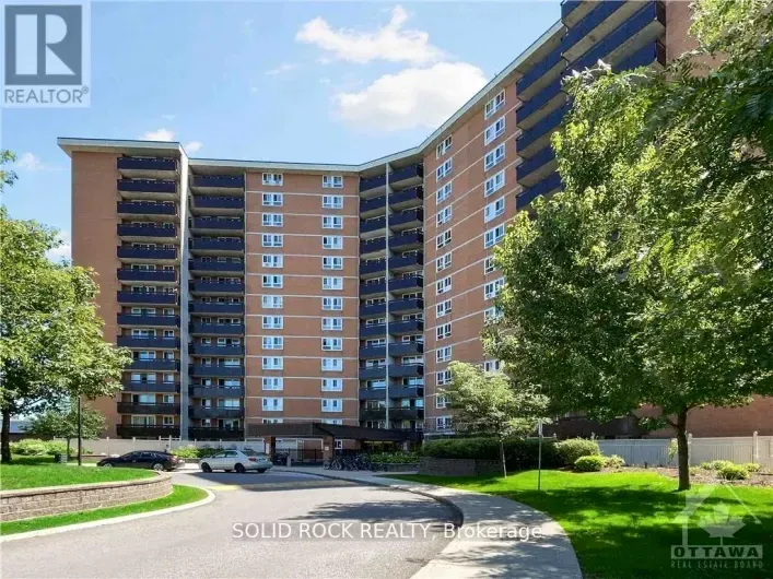 304 - 2000 JASMINE CRESCENT, Ottawa