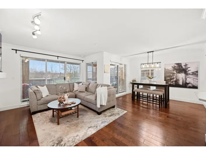 304 20110 MICHAUD CRESCENT, Langley