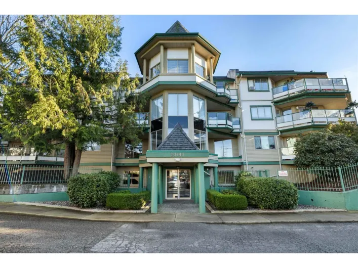 304 20140 56 AVENUE, Langley