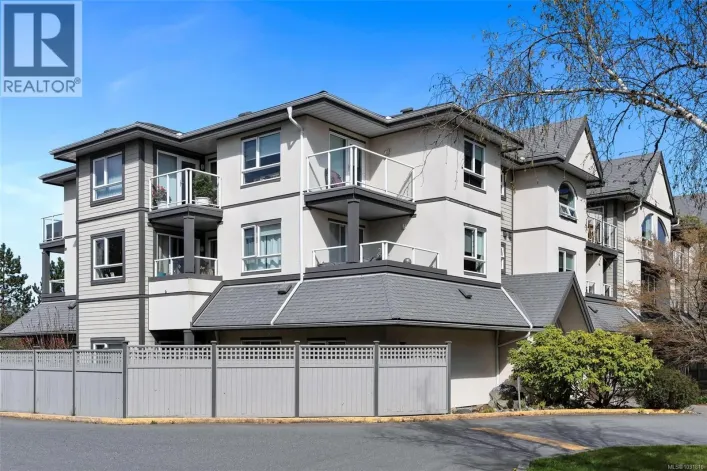 304 2227 James White Blvd, Sidney