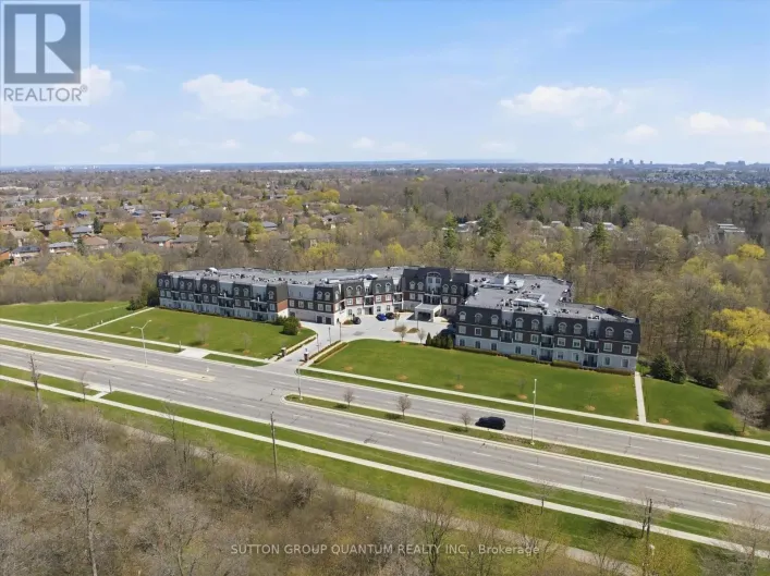 304 - 2300 UPPER MIDDLE ROAD W, Oakville