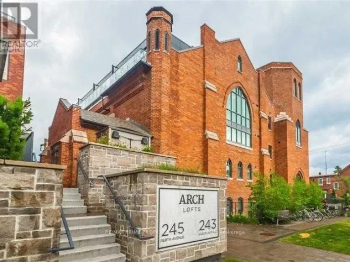 304 - 245 PERTH AVENUE, Toronto