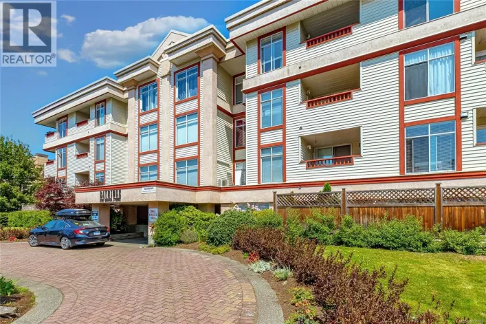 304 2511 Quadra St, Victoria