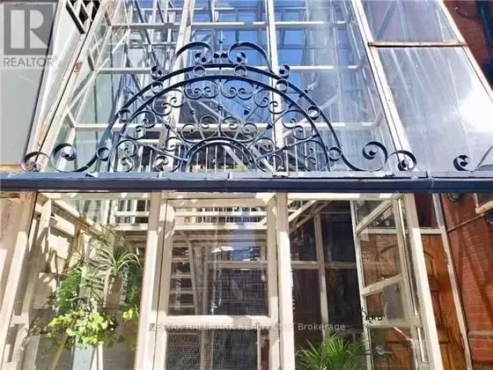 304 - 270 ADELAIDE STREET W, Toronto