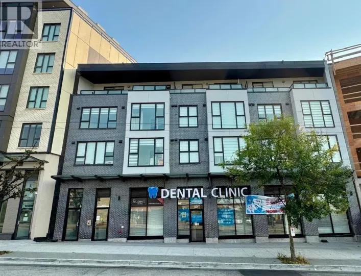 304 3050 KINGSWAY, Vancouver