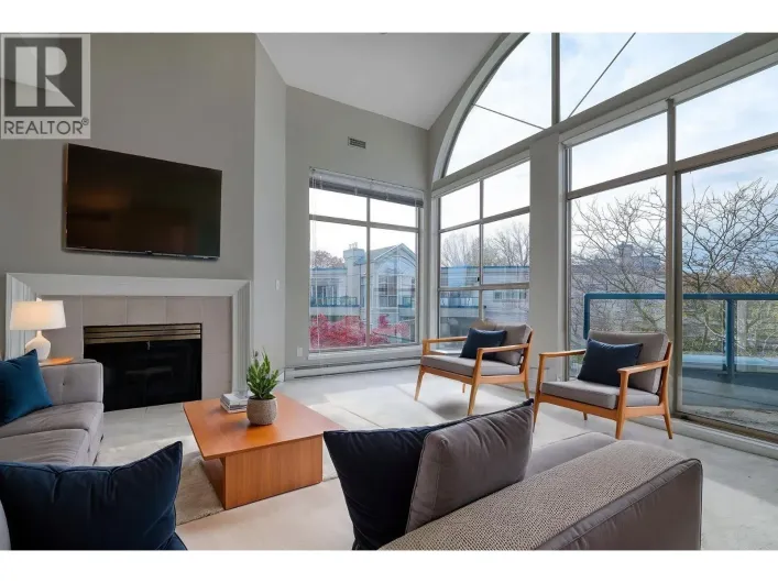 304 4753 W RIVER ROAD, Ladner