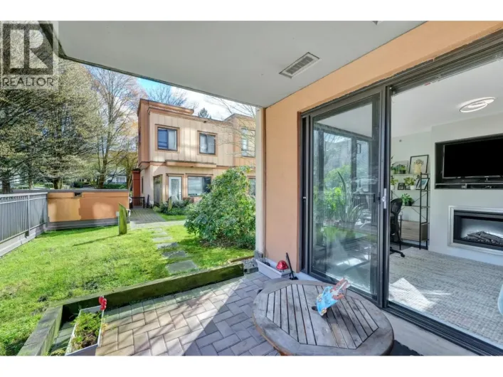 304 511 ROCHESTER AVENUE, Coquitlam