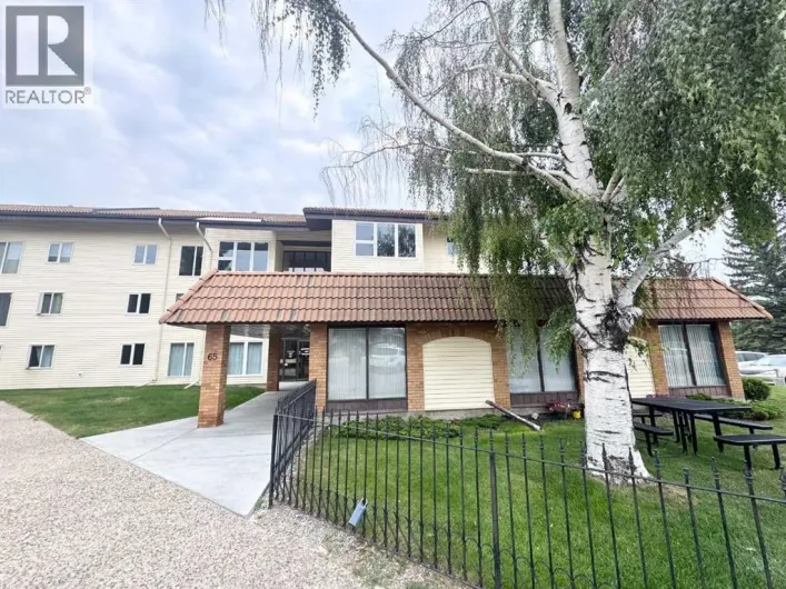 304, 65 Temple Boulevard W, Lethbridge