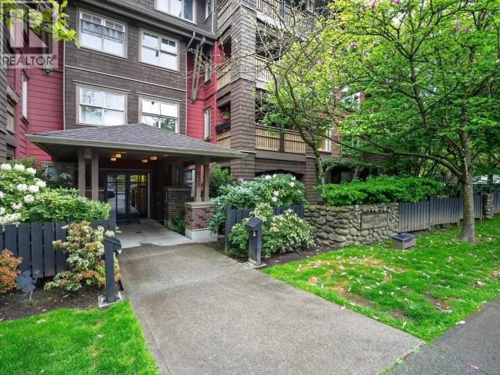 304 675 PARK CRESCENT, New Westminster