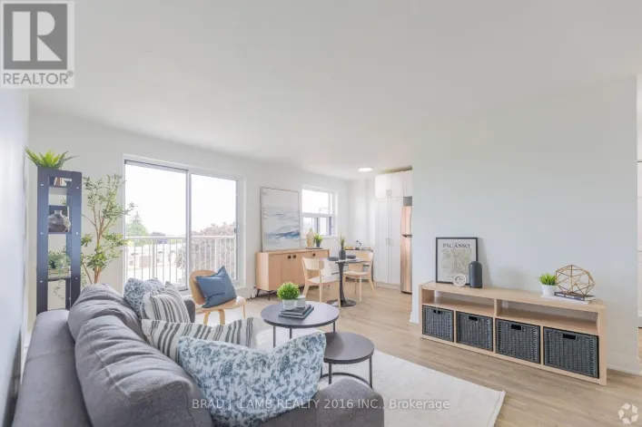 304 - 718 LAWRENCE ROAD E, Hamilton