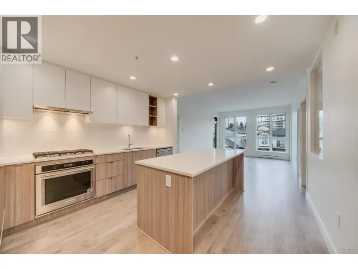 304 750 DOGWOOD STREET, Coquitlam