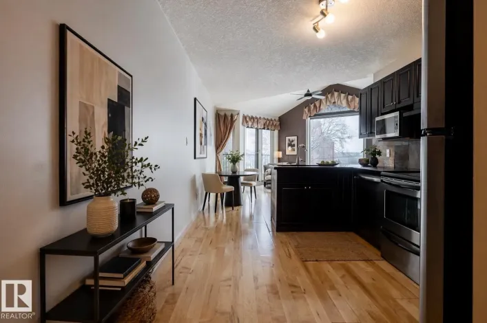 Apartment for sale: #304 9336 JASPER AV NW, Edmonton