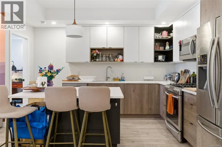 304 950 Whirlaway Cres, Langford