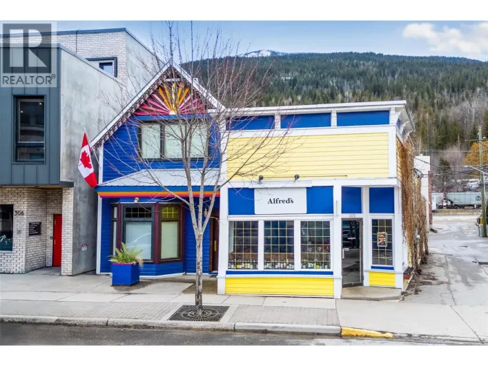 304 First Street W, Revelstoke