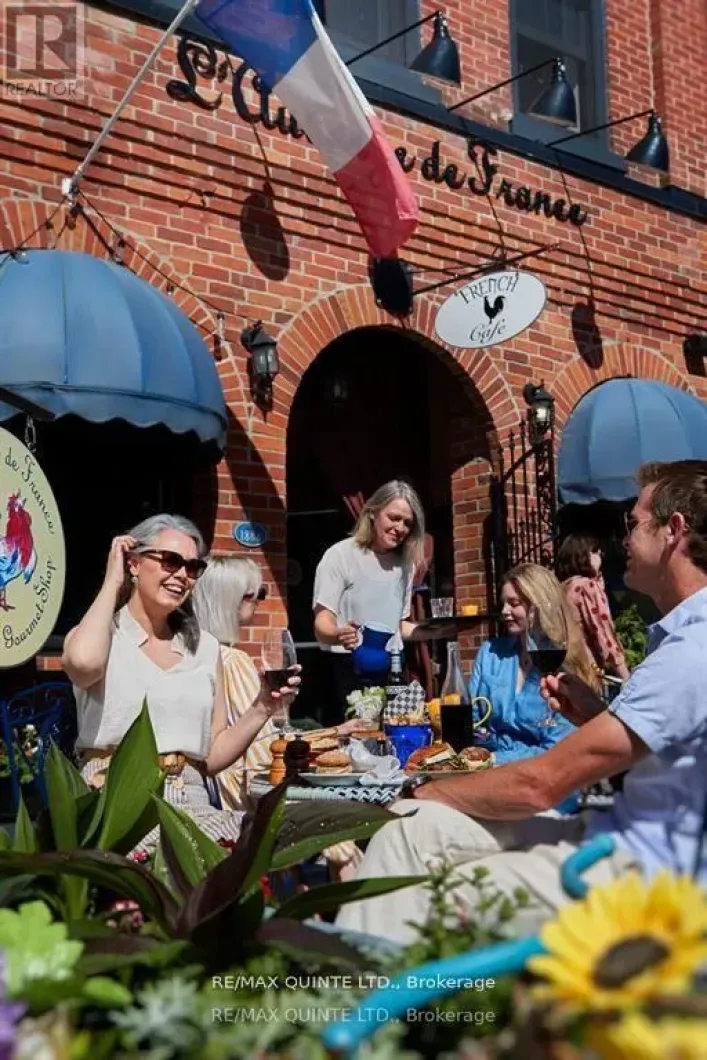 304 FRONT STREET, Belleville