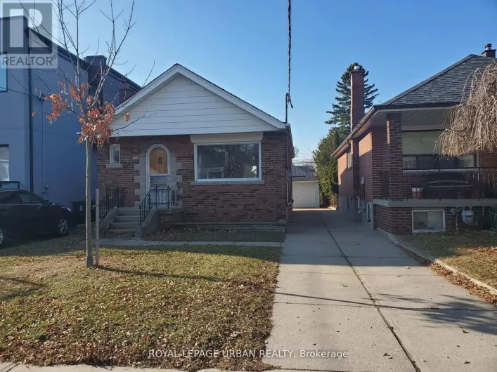 304 LINSMORE CRESCENT, Toronto