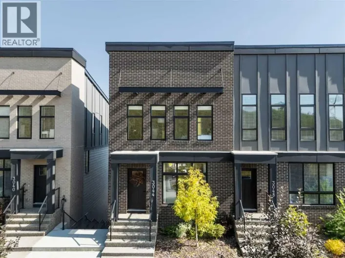 3044 85 Street SW, Calgary
