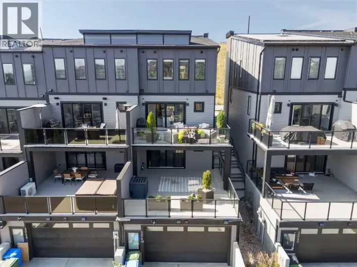 3044 85 Street SW, Calgary