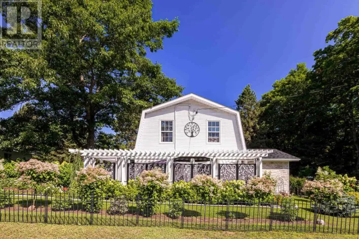 3044 East ST, Hilton Beach