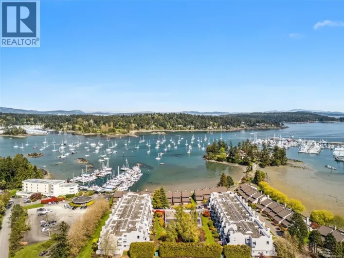 305 10461 Resthaven Dr, Sidney