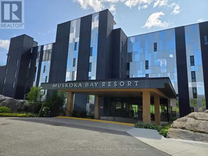 305 - 120 CARRICK TRAIL, Gravenhurst)