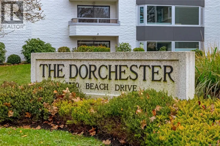 305 1370 Beach Dr, Oak Bay