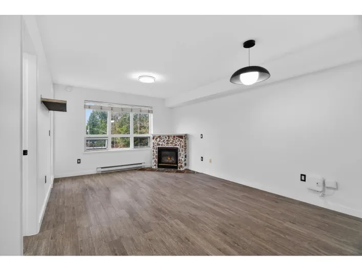 305 14377 103 AVENUE, Surrey