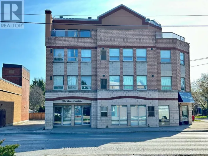 305 - 14961 YONGE STREET, Aurora