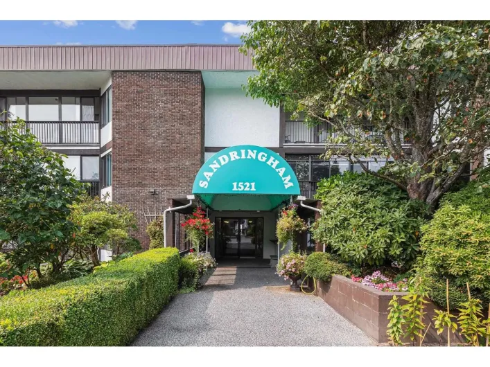 305 1521 BLACKWOOD STREET, White Rock