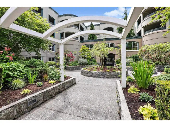 305 1725 128 STREET, Surrey