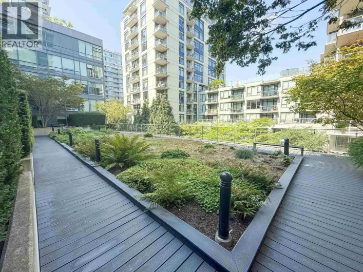 305 1783 MANITOBA STREET, Vancouver
