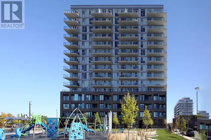 305 - 185 DEERFIELD ROAD, Newmarket