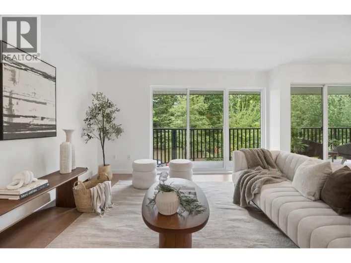 305 1945 WOODWAY PLACE, Burnaby
