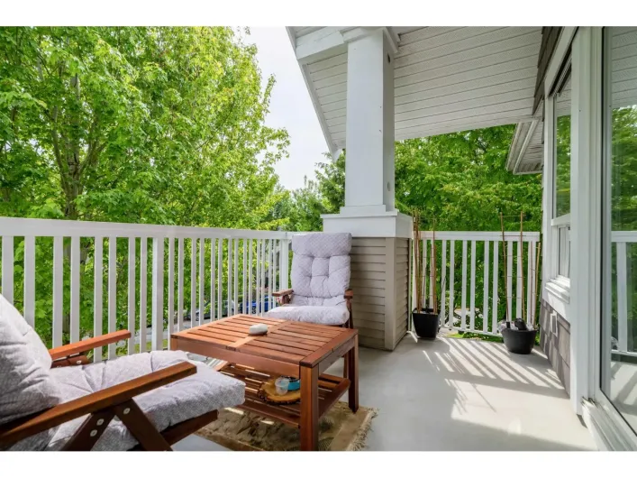 305 20750 DUNCAN WAY, Langley