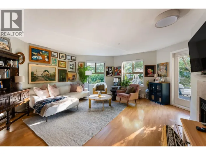 305 210 ELEVENTH STREET, New Westminster