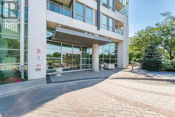 Apartment for sale: 305 - 220 BURNHAMTHORPE ROAD W, Mississauga