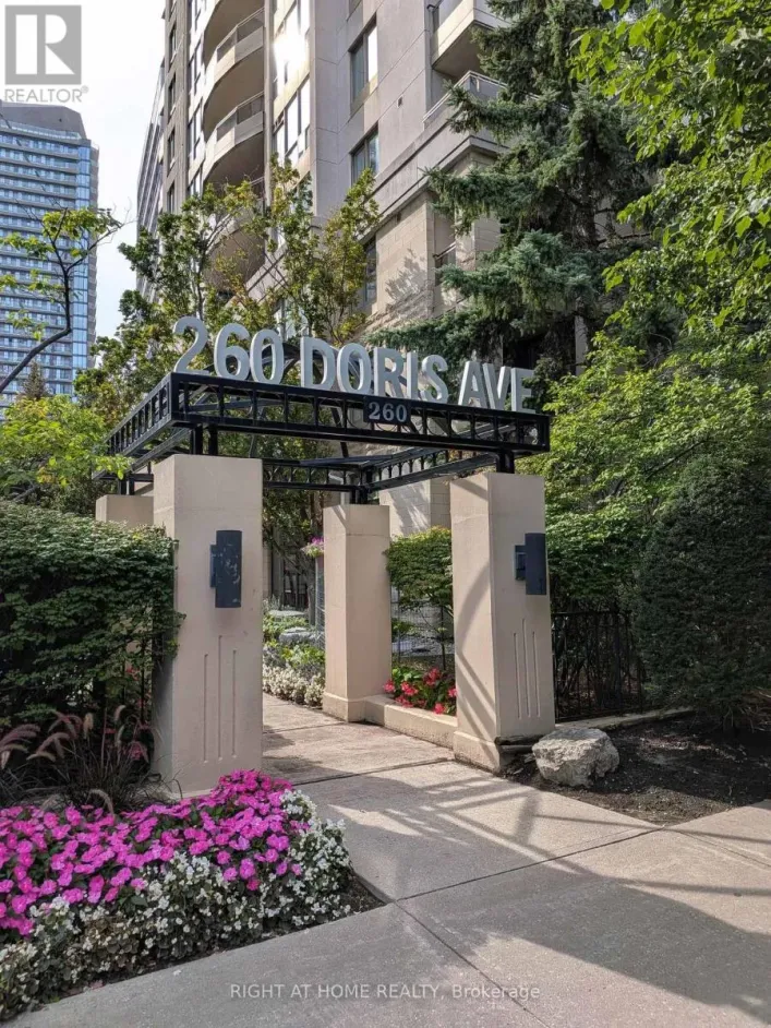 305 - 260 DORIS AVENUE, Toronto
