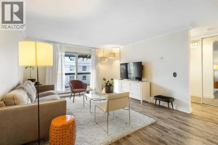 305, 2611 15A Street SW, Calgary