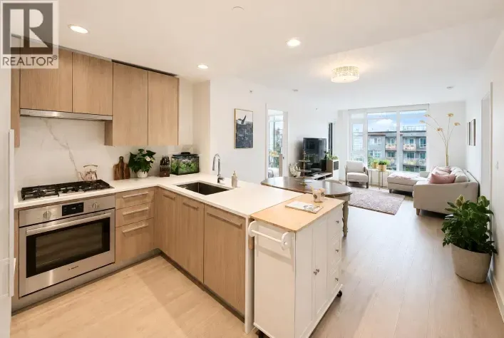 305 2707 LIBRARY LANE, North Vancouver
