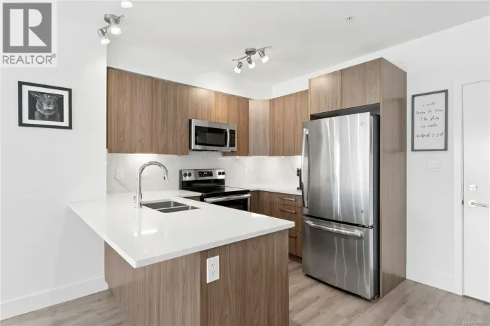 305 3070 Kilpatrick Ave, Courtenay