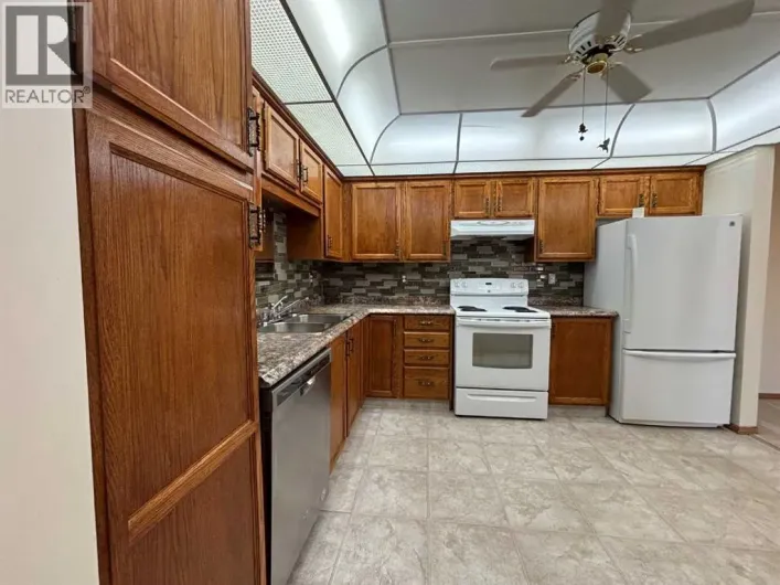 305, 3090 15 Avenue SE, Medicine Hat