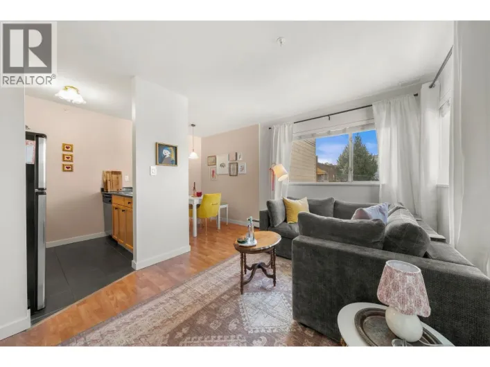 305 33 N TEMPLETON DRIVE, Vancouver